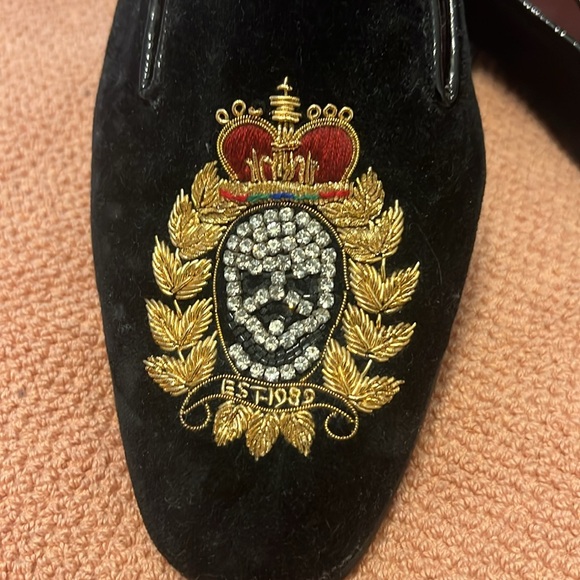 DONALD J PLINER ⚜️ Donald & Lisa Signature Black Velvet & Crystal Skulls Flats - Picture 2 of 15